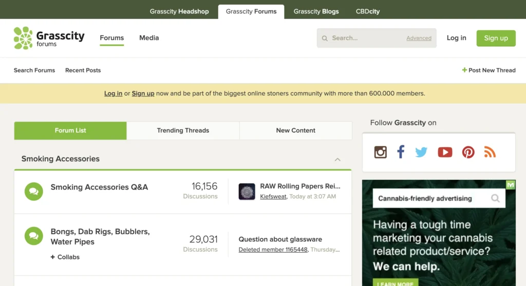 Screenshot of grasscity forum homepage
